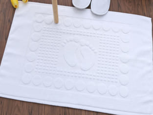 Khăn lau chân khách sạn