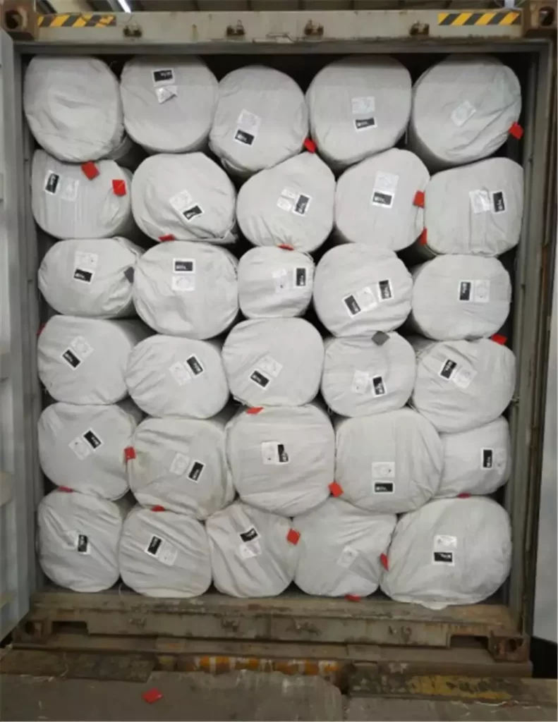 Quy cách cuộn thảm nhựa gai mít