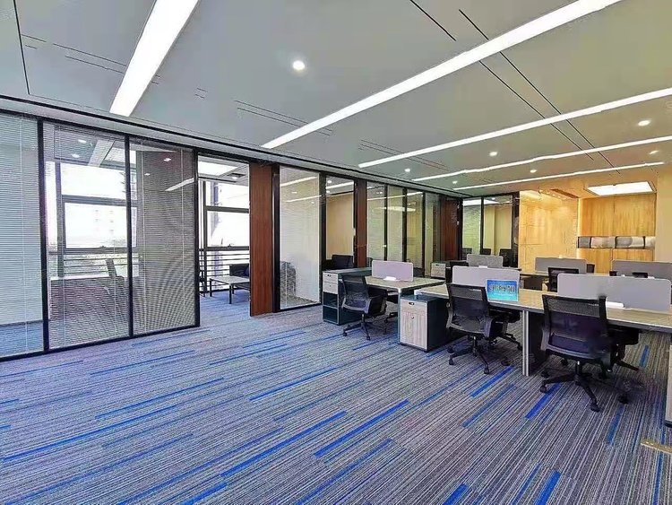 Thảm trải sàn khu nhân viên