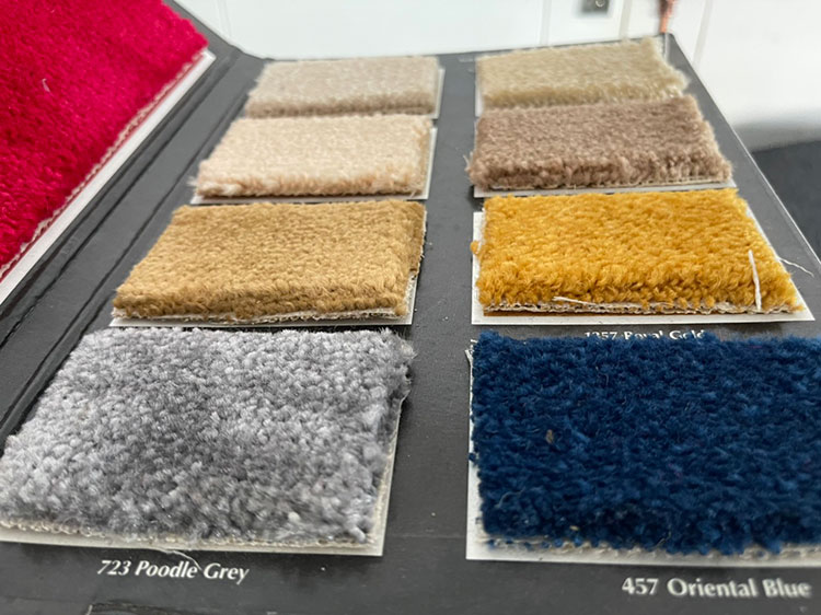 Thảm mặt cắt dày