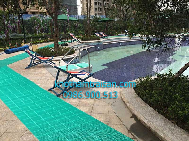 Thảm nhựa trải bể bơi