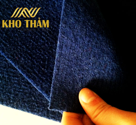 Thảm nỉ màu đen